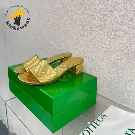 Bottega Veneta Lido Flat Sandal 34-41