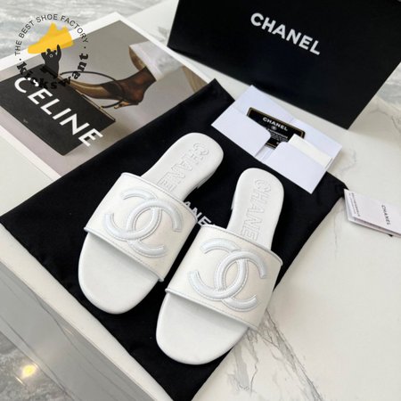 Women Chanel Leather Mules