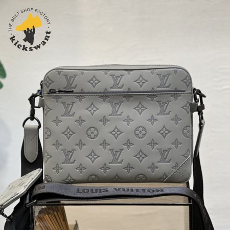 trio messenger bag m46603