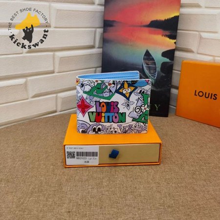 multiple wallet blue