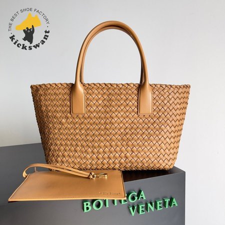 Bottega Veneta Medium Cabat