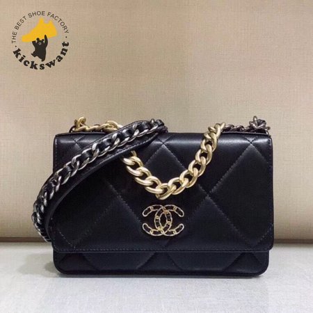 Chanel 19 Clutch With Chain